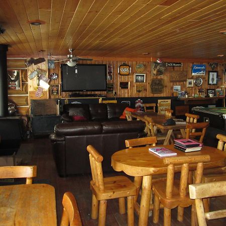 Log Inn & Pub Avola Exterior photo